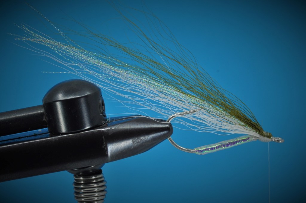 Bendback Minnow Fly Step-by-Step - The Fat Fingered Fly Tyer